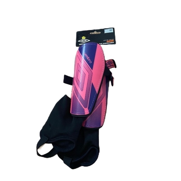 Umbro Stirrup Shinguards NEW Pink Junior Size 4’7” to 5’3” Soccer Girls - Picture 1 of 4